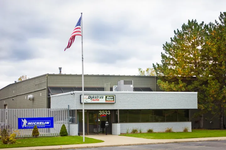 Dykstra’s Auto – Grand Rapids