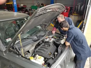 Hull Auto Repair