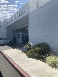 Lithia Nissan of Fresno Service Center