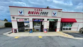 The Best Oil Change In Rowland Heights - Diesel Zone Diagnostics - Pouring Valvoline