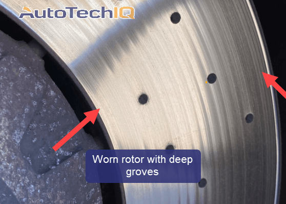 Brake rotors with grooves from wear