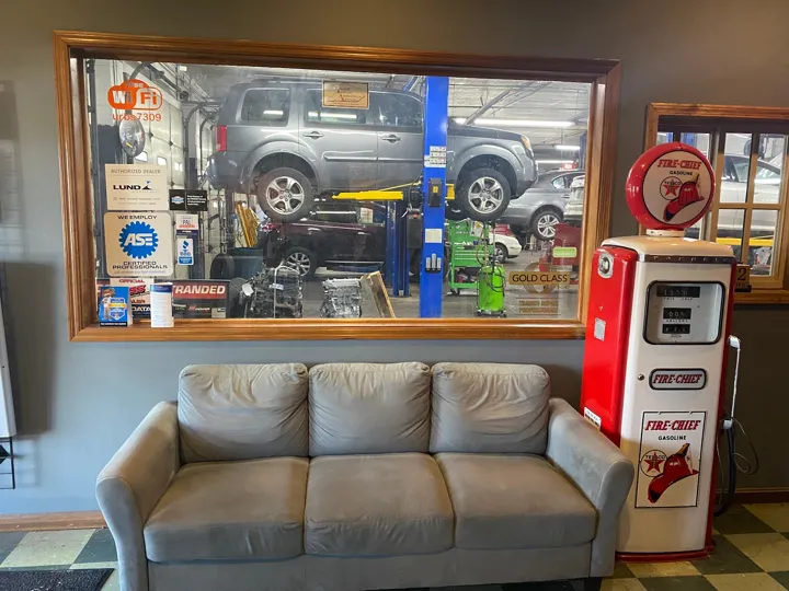 Urb's Garage and Tire - Burlington