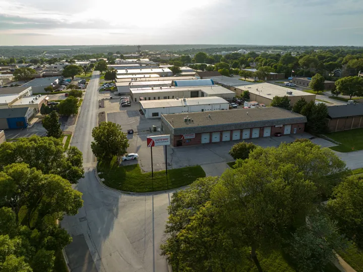 Gateway Auto - Service Center