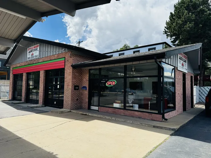 Applewood Auto Care