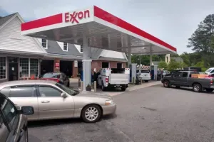 Kings Grant Exxon