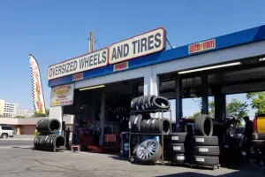 Palomino's Oversized wheels and tires